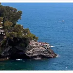 Piccola Camera Mare E Terrazzo